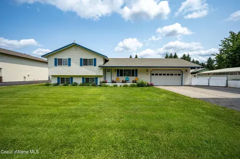 9270 N Maple St, Hayden, ID 83835