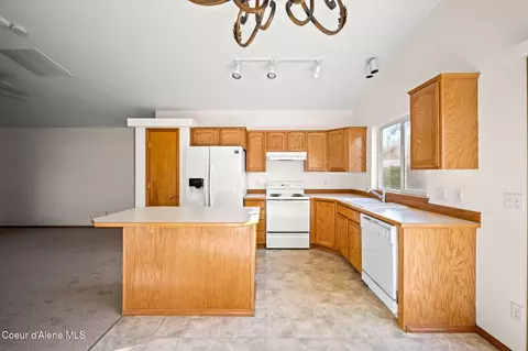 2640 N Wickiup Dr, Post Falls, ID 83854 photo 12