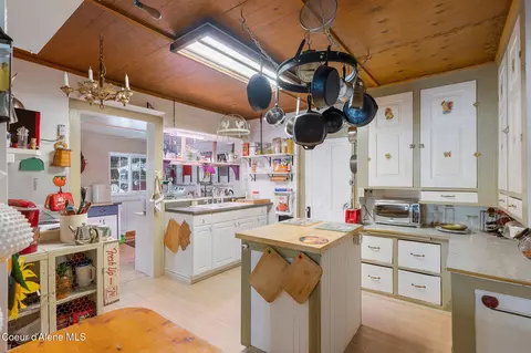 32684 N 5th Ave, Spirit Lake, ID 83869