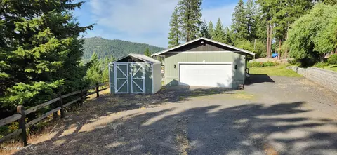 Exterior - 282 E Park Ave, Harrison, ID 83833 photo 7 of 10