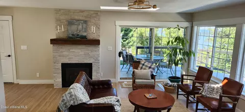 Living - 282 E Park Ave, Harrison, ID 83833 photo 1 of 1