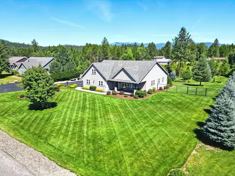 246 Jerrys Way, Sagle, ID 83860