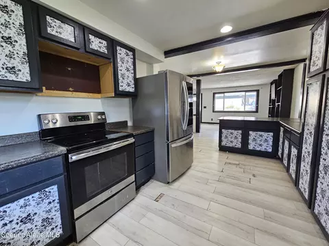 Kitchen - 307 Cameron Dr, Osburn, ID 83849 photo 3 of 3