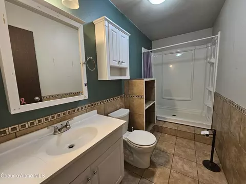 Bath - 307 Cameron Dr, Osburn, ID 83849 photo 1 of 2