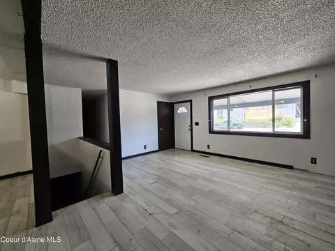 Living - 307 Cameron Dr, Osburn, ID 83849 photo 3 of 3