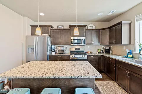Kitchen - 4483 N Connery Loop, Post Falls, ID 83854 photo 3 of 5