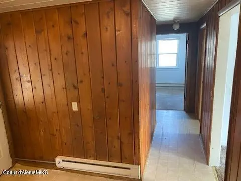 Entry Way - 521 N Chestnut St, Kellogg, ID 83837 photo 2 of 3