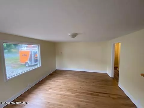 Living - 521 N Chestnut St, Kellogg, ID 83837 photo 3 of 6