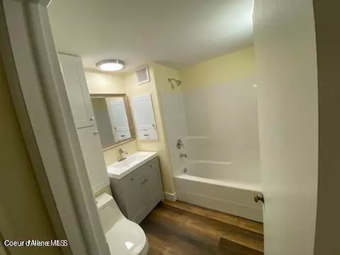 Bath - 521 N Chestnut St, Kellogg, ID 83837 photo 1 of 4
