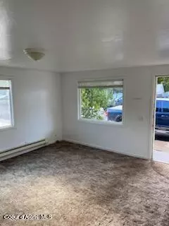 Living - 521 N Chestnut St, Kellogg, ID 83837 photo 6 of 6