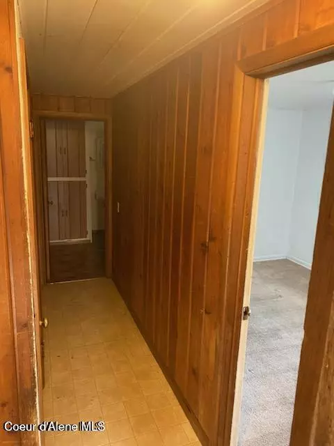 Entry Way - 521 N Chestnut St, Kellogg, ID 83837 photo 3 of 3
