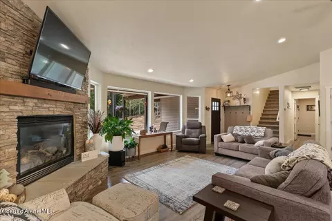 12671 E Trout Pond Rd, Athol, ID 83801 photo 9