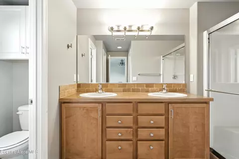 Bath - 1254 E Bogie Dr, Post Falls, ID 83854 photo 2 of 2