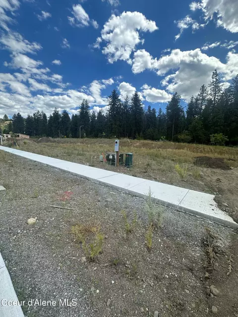 4528 E Savea Ln, Post Falls, ID 83854 photo 2