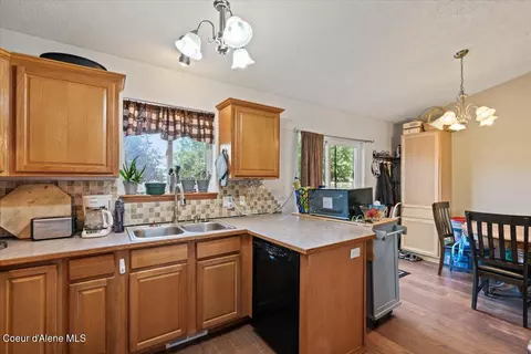 Kitchen - 3569 E Jordan Dr, Post Falls, ID 83854 photo 2 of 2