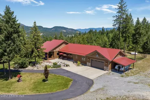 101 Mathews Ridge Dr, Priest River, ID 83856