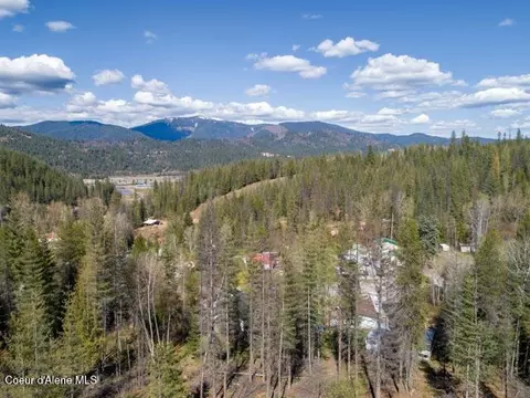 106 Blazing Saddle Ct, Pinehurst, ID 83850 photo 3