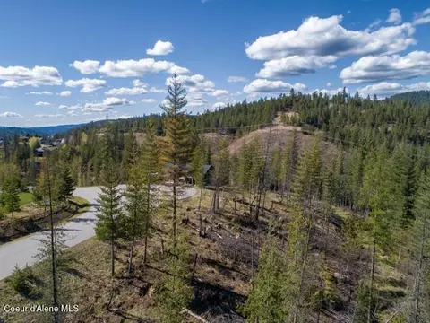 106 Blazing Saddle Ct, Pinehurst, ID 83850 photo 4