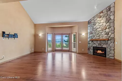 Living - 14802 N Mobbs Rd, Hauser, ID 83854 photo 1 of 6