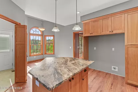 Kitchen - 14802 N Mobbs Rd, Hauser, ID 83854 photo 4 of 4