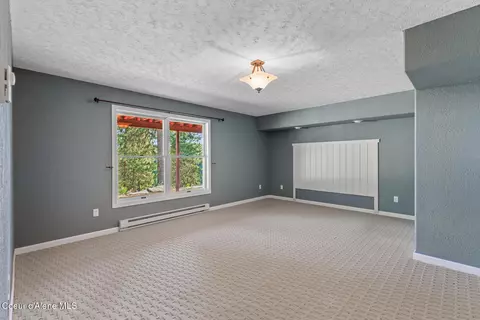 Bedroom - 14802 N Mobbs Rd, Hauser, ID 83854 photo 6 of 7