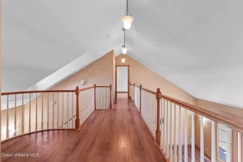Entry Way - 14802 N Mobbs Rd, Hauser, ID 83854 photo 2 of 4