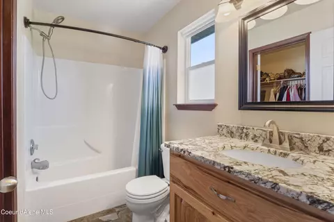 Bath - 2444 N Sparrow Loop, Post Falls, ID 83854 photo 1 of 2