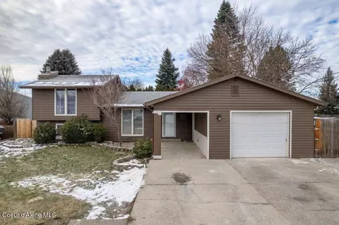 10077 N Maple St, Hayden, ID 83835