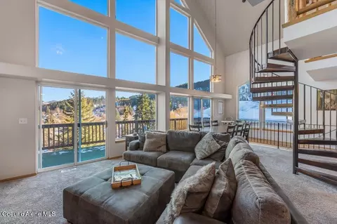 Living - 408 2nd St, Kellogg, ID 83837 photo 1 of 8