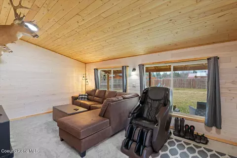 Living - 87 Red Clover Dr, Sandpoint, ID 83864 photo 1 of 1