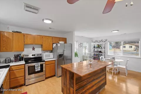 Kitchen - 87 Red Clover Dr, Sandpoint, ID 83864 photo 1 of 2