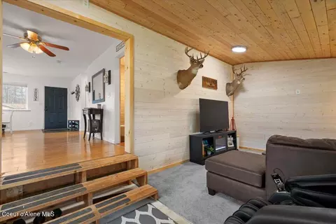 Entry Way - 87 Red Clover Dr, Sandpoint, ID 83864 photo 1 of 2