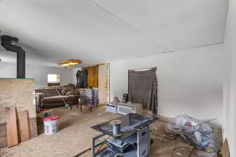 Living - 105 E 1st Ave, Clark Fork, ID 83811 photo 2 of 2