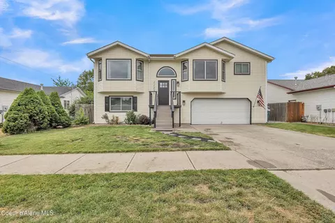 11239 N Crusader St, Hayden, ID 83835