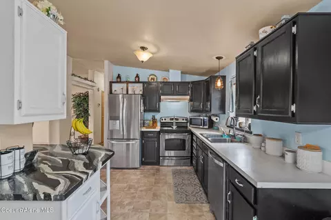 1829 E Bark Loop, Post Falls, ID 83854 photo 14