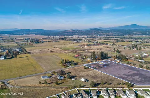 8394 N Chase Rd, Post Falls, ID 83854 photo 4