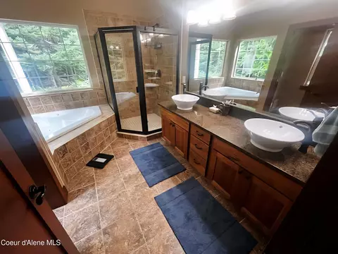 Bath - 100 Springfield Way, Sagle, ID 83860 photo 1 of 5