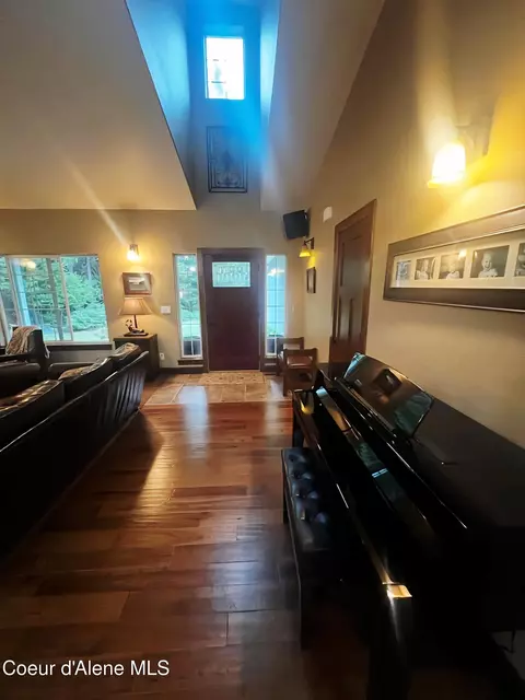 Entry Way - 100 Springfield Way, Sagle, ID 83860 photo 1 of 1