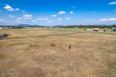 19 E Nn E Yellow Pine Ave, Athol, ID 83801
