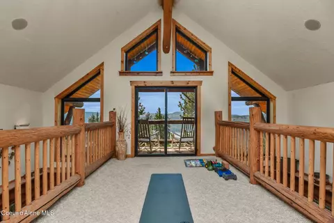 Entry Way - 1979 E Falcon Crest Rd, Harrison, ID 83833 photo 4 of 4