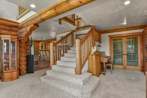 Entry Way - 1979 E Falcon Crest Rd, Harrison, ID 83833 photo 3 of 4
