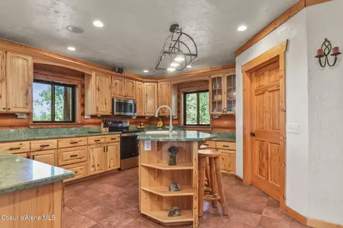 Kitchen - 1979 E Falcon Crest Rd, Harrison, ID 83833 photo 5 of 8