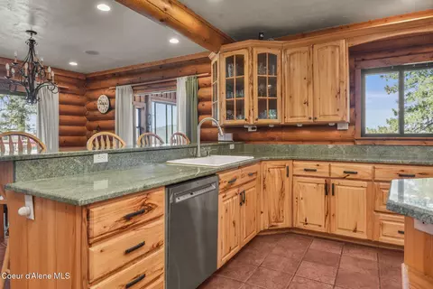 Kitchen - 1979 E Falcon Crest Rd, Harrison, ID 83833 photo 7 of 8