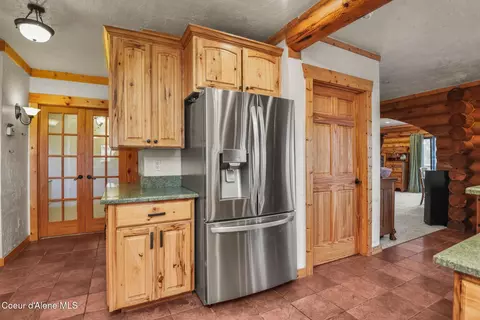 Entry Way - 1979 E Falcon Crest Rd, Harrison, ID 83833 photo 2 of 4