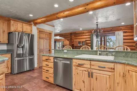 Kitchen - 1979 E Falcon Crest Rd, Harrison, ID 83833 photo 4 of 8
