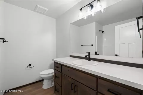 Bath - 5607 E Grove Ave, Athol, ID 83801 photo 2 of 2