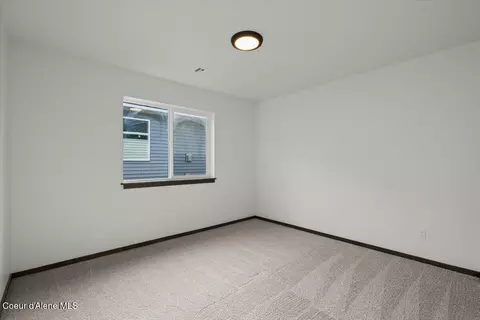 Bedroom - 5607 E Grove Ave, Athol, ID 83801 photo 5 of 6
