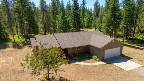 32089 N Newman Dr, Spirit Lake, ID 83869