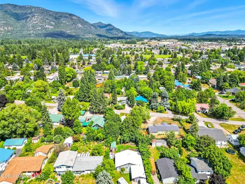 View/Area - 1523 Main St, Sandpoint, ID 83864 photo 8 of 11
