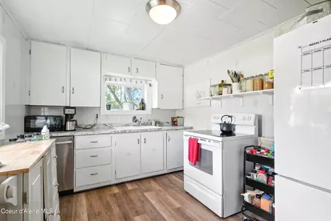 Kitchen - 1523 Main St, Sandpoint, ID 83864 photo 1 of 3